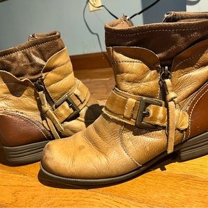 Bass Cissy cognac brown leather Moto biker boots